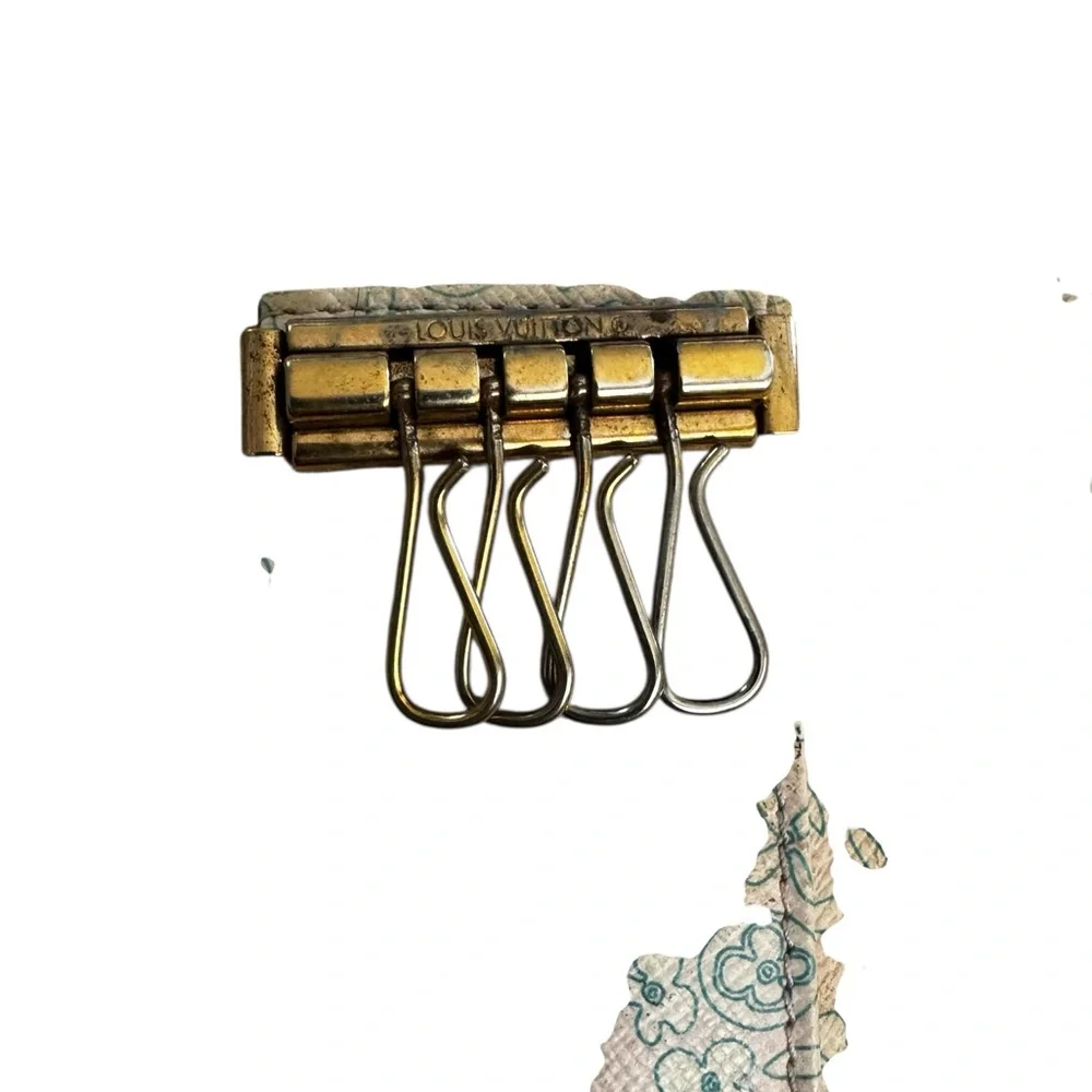 Louis Vuitton Monogram Key Chain Wallet *RARE* pattern - Picture 7 of 15